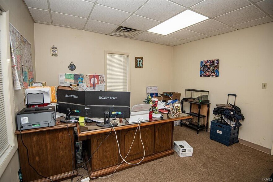 More Photos Of 1985 S Old US 41, Vincennes Industrial For Sale