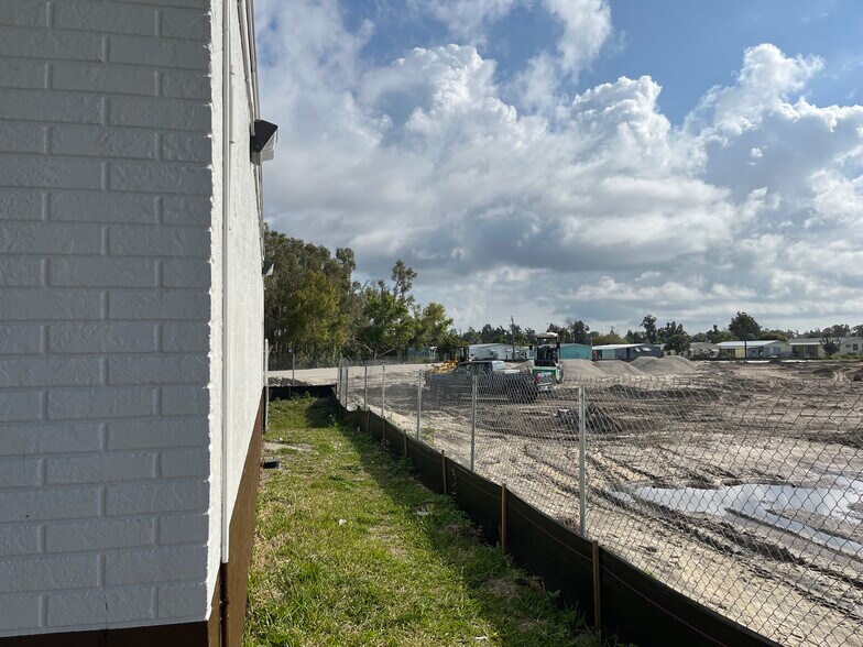 More Photos Of 2790 N Tamiami Trl, North Fort Myers Convenience Store For Sale