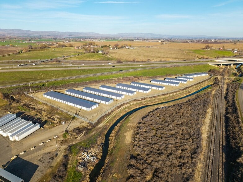 More Photos Of 1223 Bailey Ave, Granger Specialty For Sale