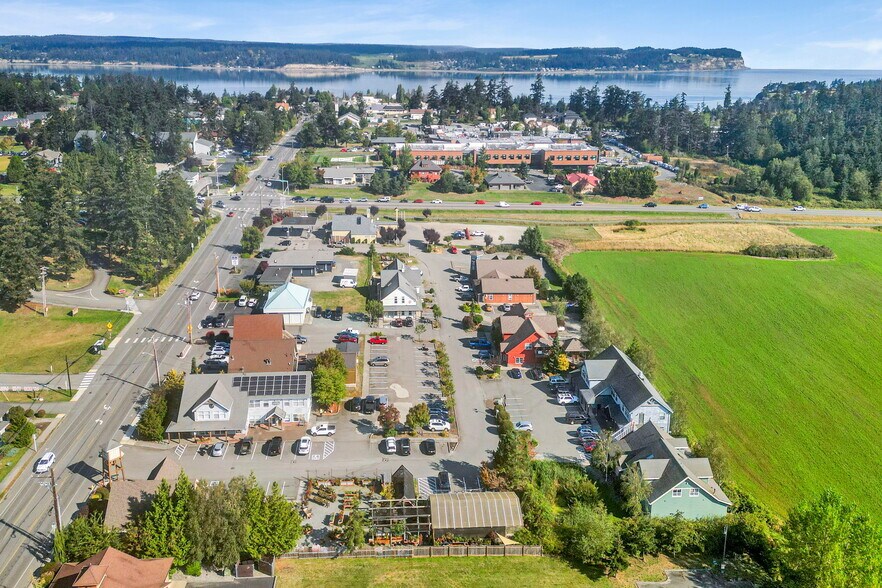 More Photos Of 107 S Main St, Coupeville Office For Sale