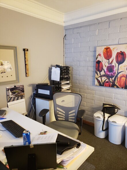 More Photos Of 6543 Montecito Blvd, Santa Rosa Medical For Sale