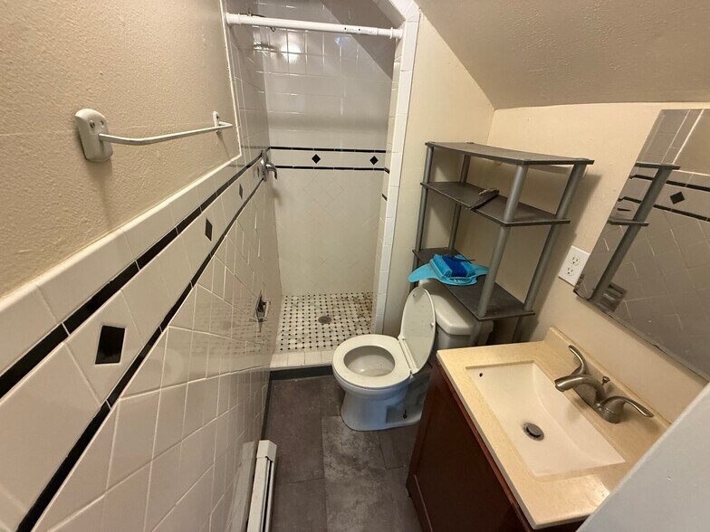 More Photos Of 412 Adams Ave, Endicott Apartments For Sale