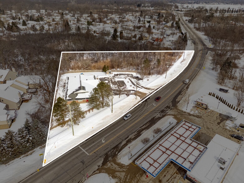 More Photos Of 5758 Cooley Lake Rd, Waterford Daycare Center For Sale