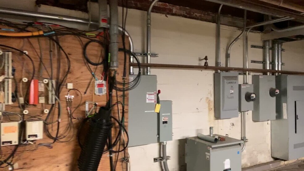 More Photos Of 450 Duane Ave, Schenectady Research And Development For Sale