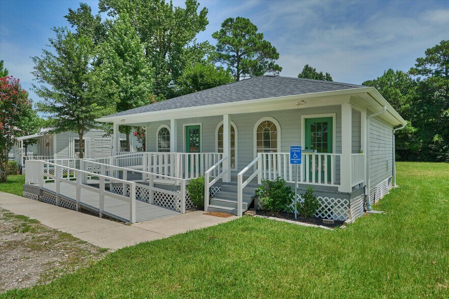 More Photos Of 33418 Lago Vista, Magnolia Office For Lease