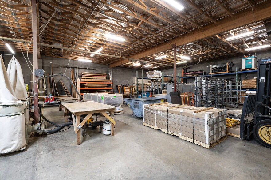 More Photos Of 828 E Isabella Ave, Mesa Warehouse For Sale