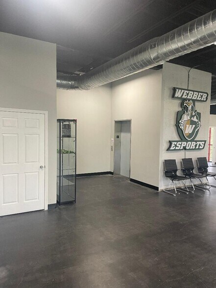 More Photos Of 2301 Longleaf Blvd, Lake Wales Office For Lease