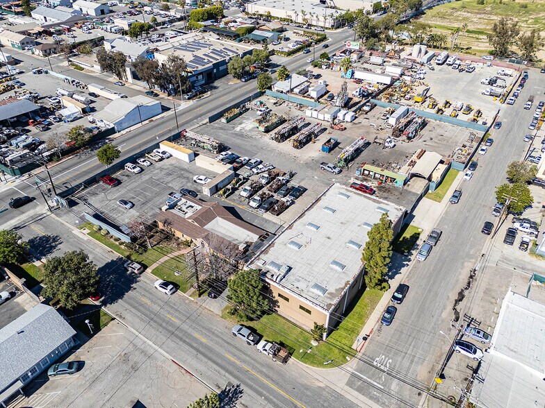 More Photos Of 1241 E Burnett St, Signal Hill Warehouse For Lease