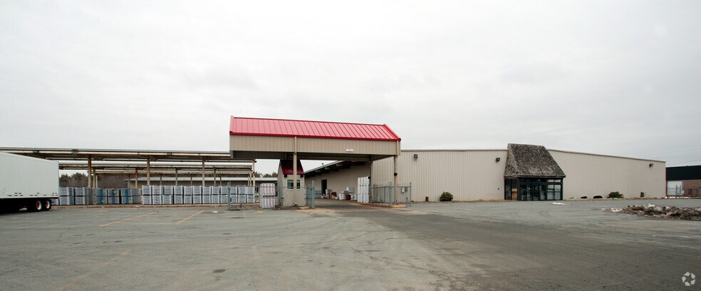 More Photos Of 333 Manley St, West Bridgewater Light Distribution For Lease