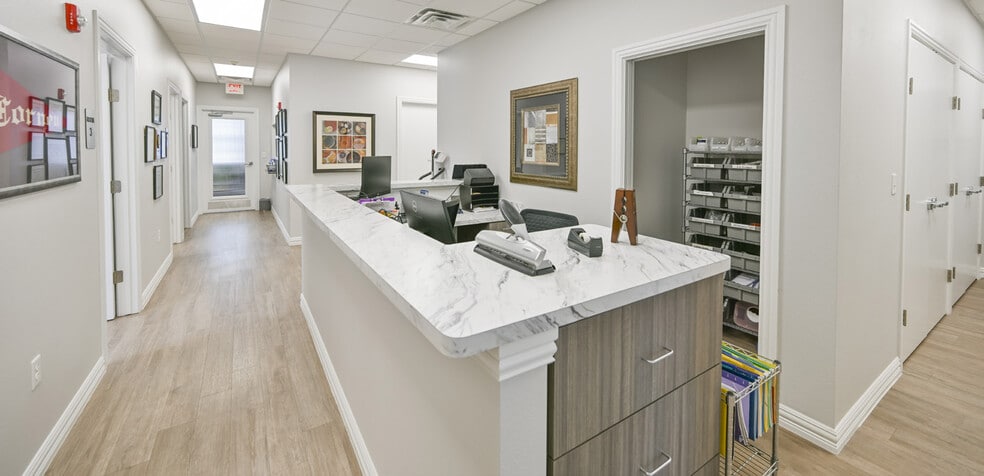 More Photos Of 4100 Fairway Dr, Carrollton Medical For Lease