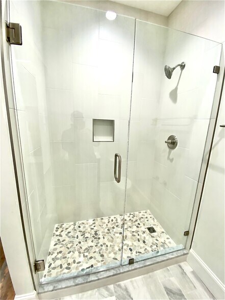 More Photos Of 70 Sapphire Valley Rd, Sapphire Apartments For Sale