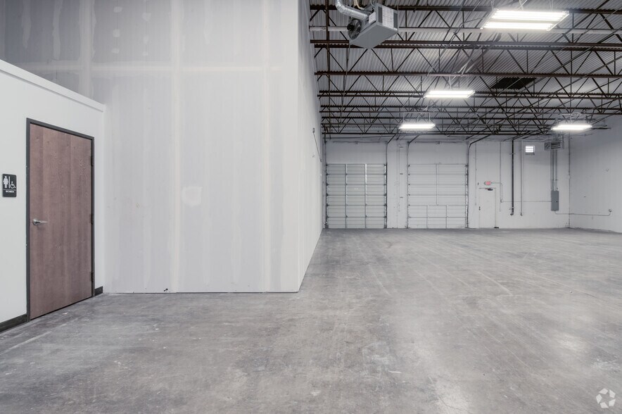 More Photos Of 7415 Whitehall St, Richland Hills Light Distribution For Lease