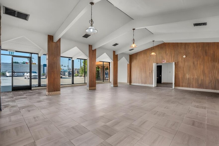 More Photos Of 4020 Slauson Ave, Maywood Storefront Retail Office For Lease