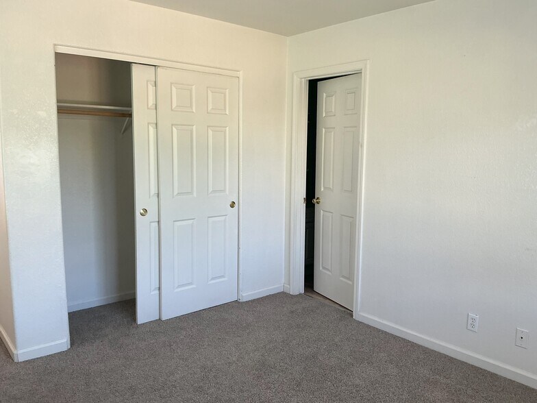 More Photos Of 330 Stewart St, Reno Apartments For Sale