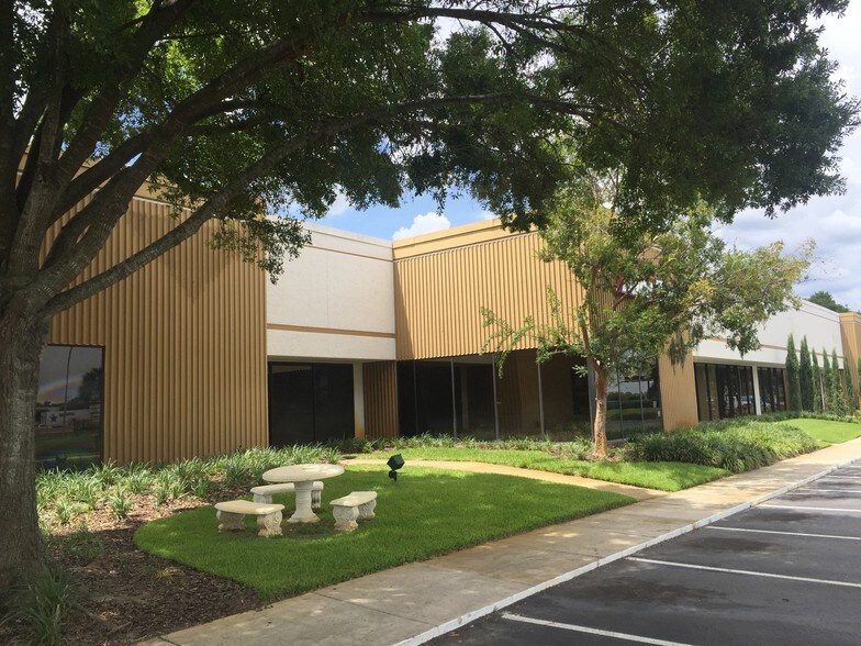 Primary Photo Of 4501 Vineland Rd, Orlando Unknown For Sale