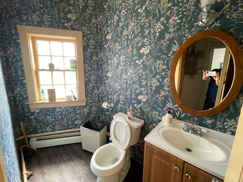 More Photos Of 237 E Main St, Barrington Storefront Retail Office For Sale