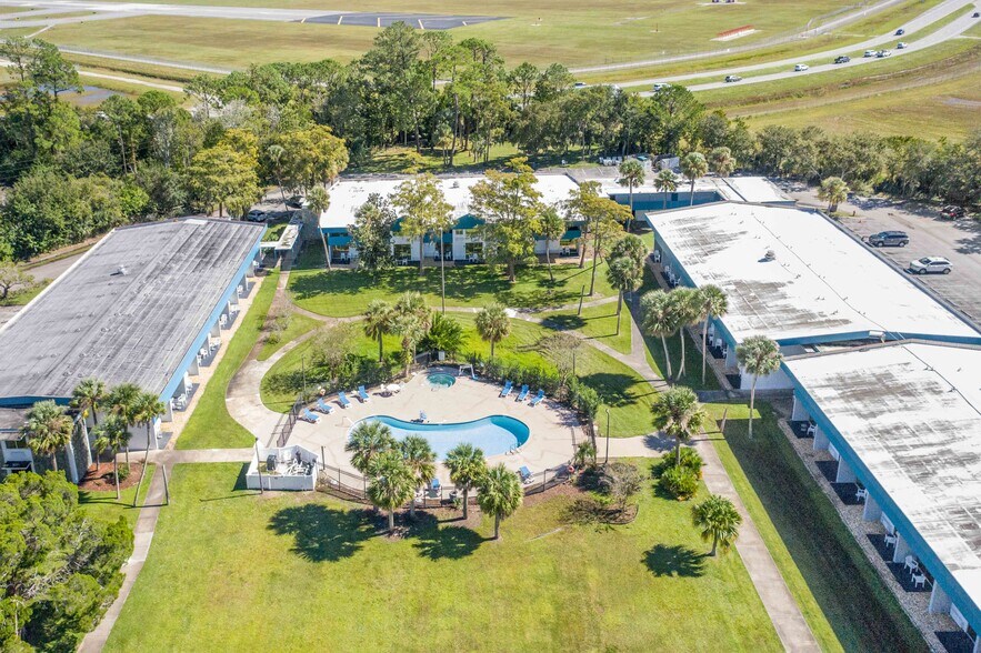 More Photos Of 2725 W International Speedway Blvd, Daytona Beach Hotel For Sale