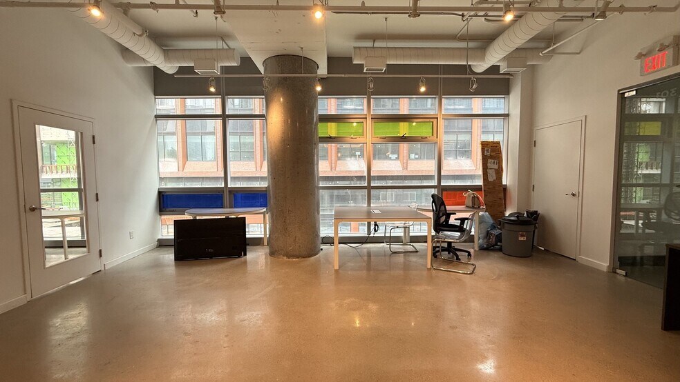 More Photos Of 373-375 King St W, Toronto Apartments For Lease