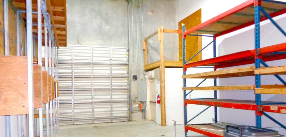 More Photos Of 1011-1039 NW 31st Ave, Pompano Beach Manufacturing For Lease