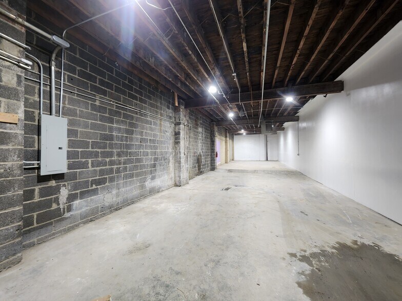 More Photos Of 85 Coffey St, Brooklyn Warehouse For Lease