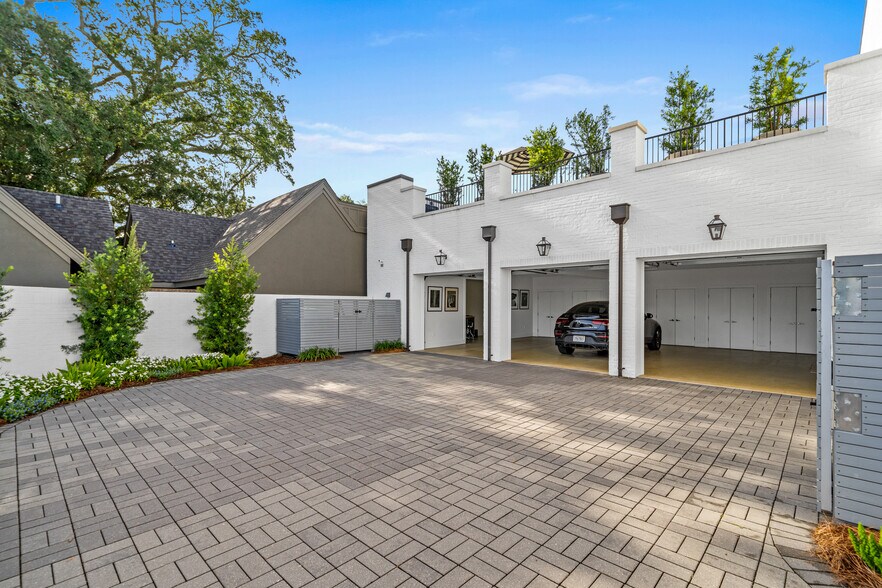 More Photos Of 152 N Section St, Fairhope Storefront Retail Residential For Sale