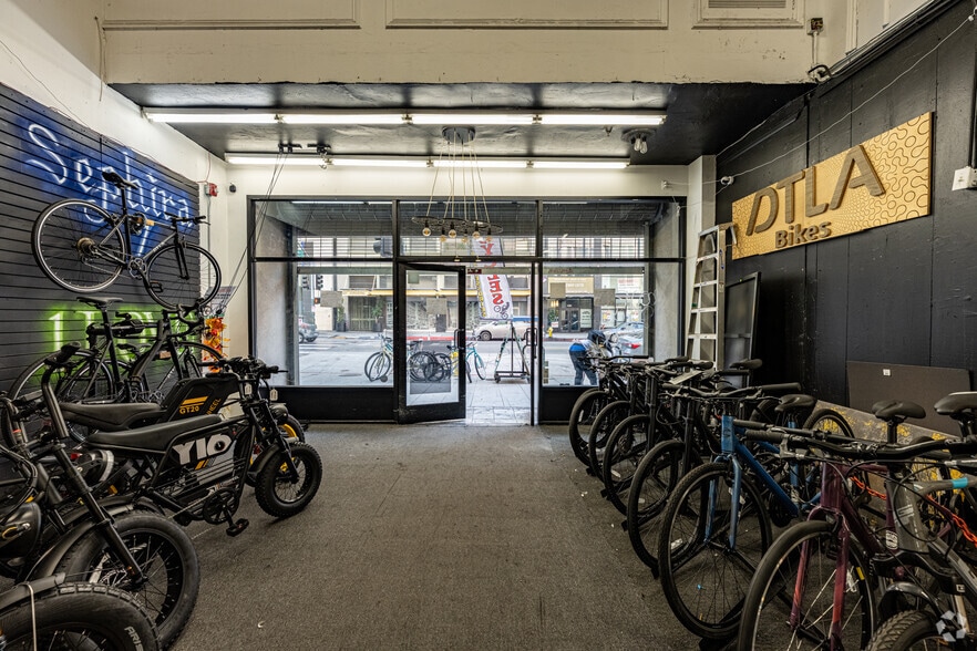 More Photos Of 425 S Broadway, Los Angeles General Retail For Lease