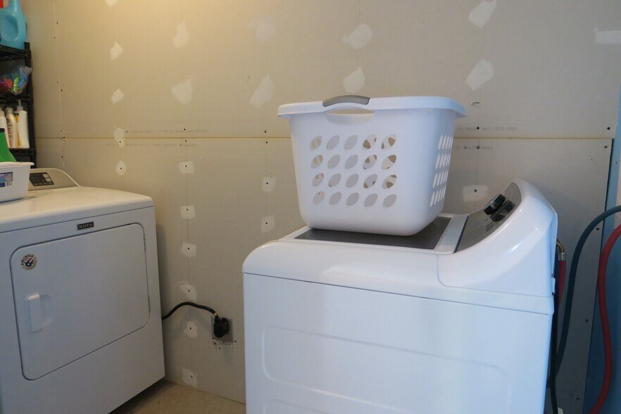 More Photos Of 229 State Route 99, Winslow Specialty For Sale