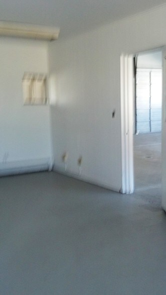 More Photos Of 70 Front St, East Rockaway Warehouse For Sale