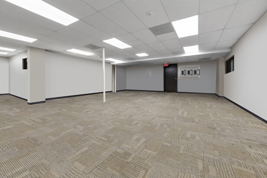 More Photos Of 2725 Center Pl, Melbourne Research And Development For Sale