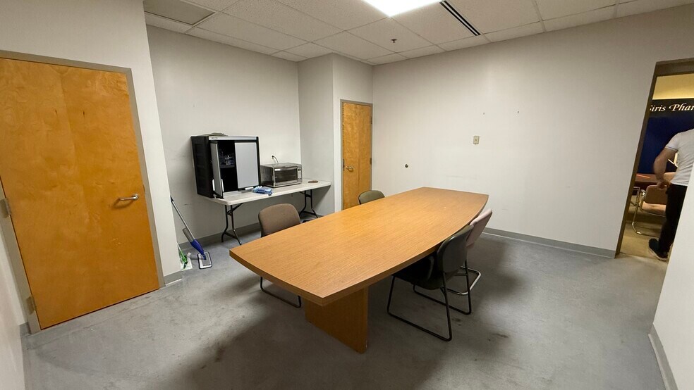 More Photos Of 75 North St, Bloomsbury Office For Lease