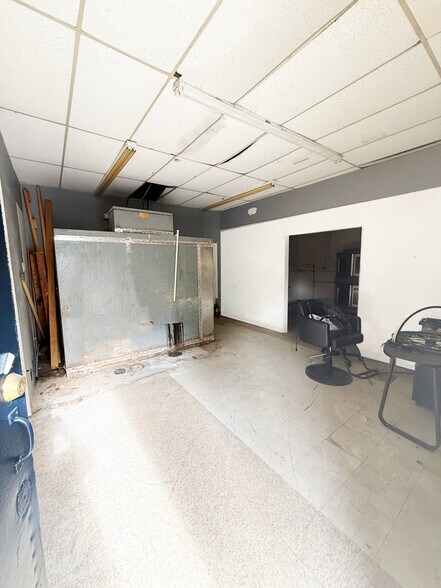 More Photos Of 1018 N Miami Beach Blvd, North Miami Beach General Retail For Lease