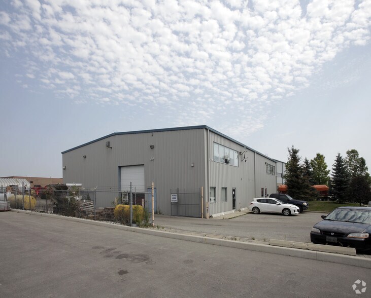 More Photos Of 35 Simpson Rd, Caledon Industrial For Sale