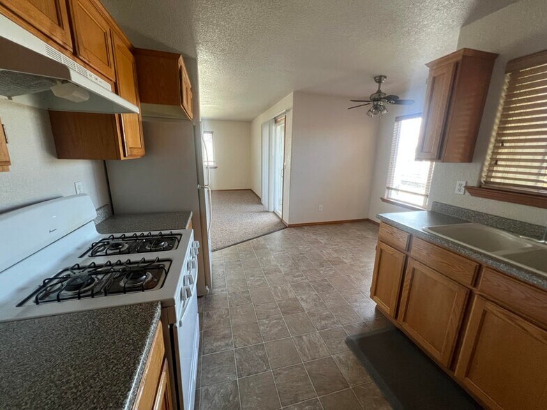 More Photos Of 3200 Matthew Ln, Fortuna Apartments For Sale