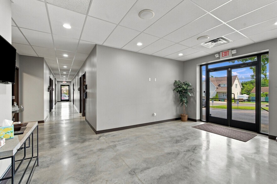 More Photos Of 6115 Robertson Ave, Nashville Warehouse For Lease