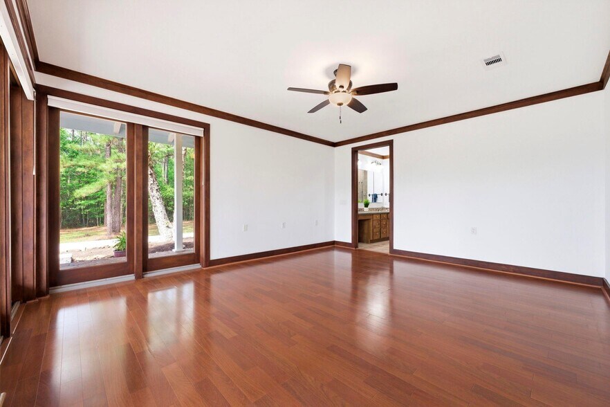 More Photos Of 43 Pool Rd, Richards Specialty For Sale