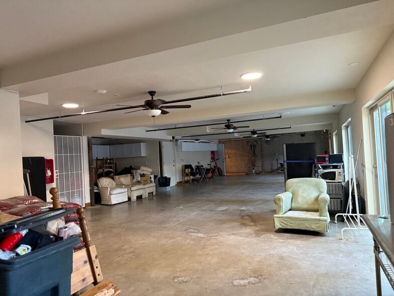 More Photos Of 16111 E Burnside St, Portland Apartments For Sale