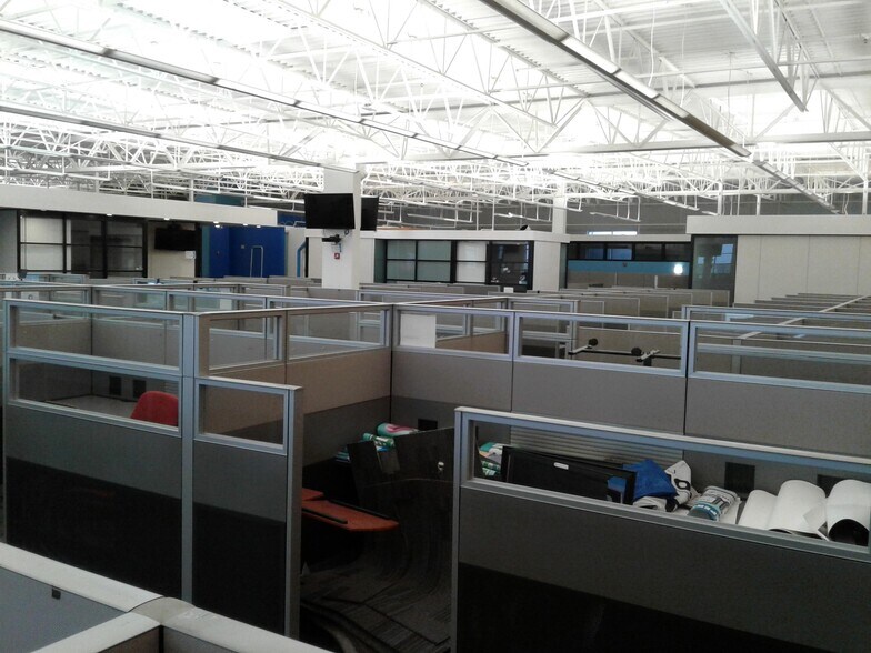 More Photos Of 8924 E 35th St, Wichita Office For Sale