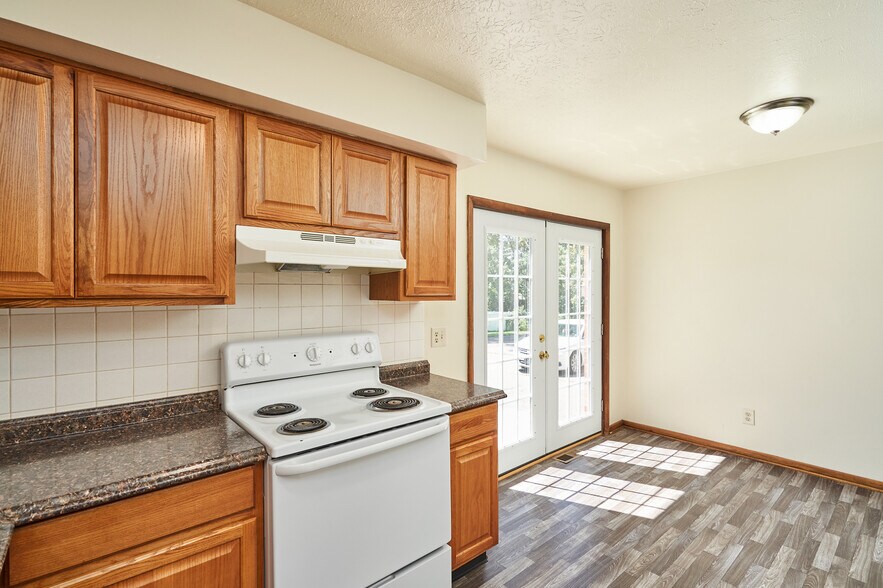 More Photos Of 926 Russell Ave, Akron Apartments For Sale