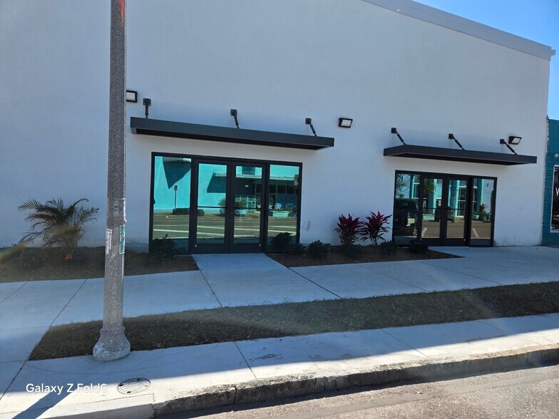 More Photos Of 1900 Central Ave, Saint Petersburg Freestanding For Lease