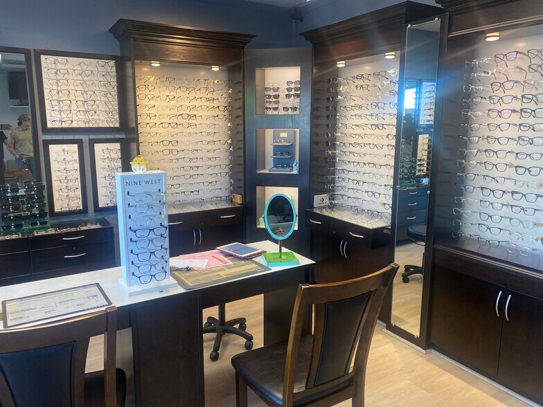 More Photos Of , Walnut Creek General Retail For Sale