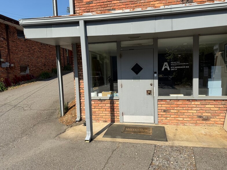 More Photos Of 573 Merrimon Ave, Asheville Medical For Lease