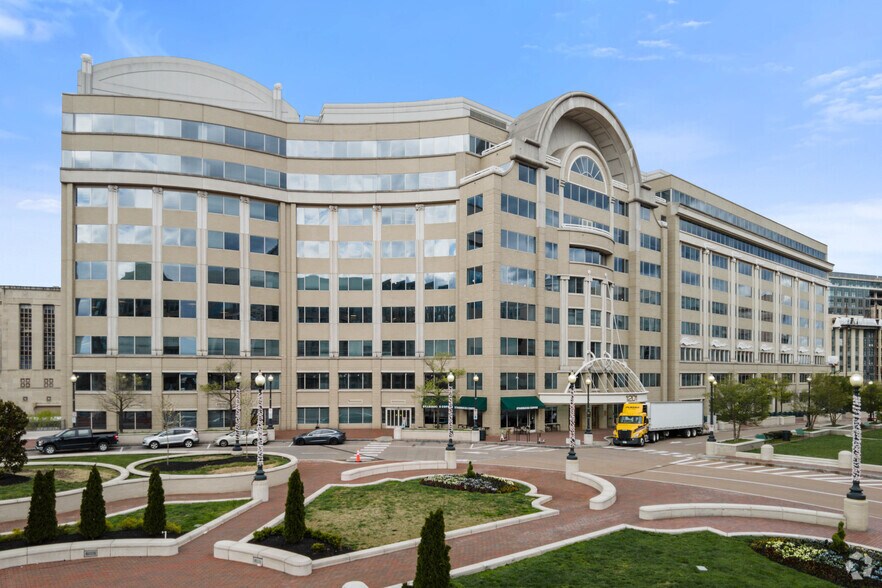More Photos Of 1201 Maryland Ave SW, Washington Office For Lease