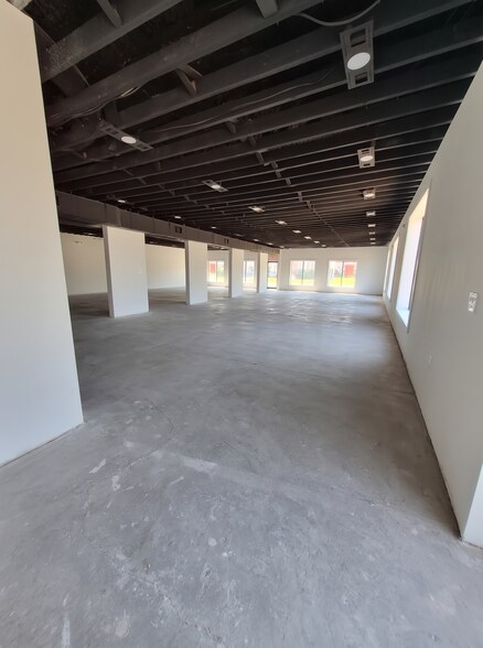 More Photos Of 6780 Caroline St, Milton General Retail For Lease