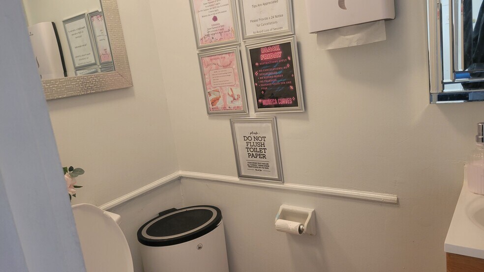 More Photos Of 365 Broadway, Amityville Medical For Lease