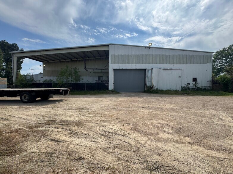 More Photos Of 4643 Medgar Evers Blvd, Jackson Warehouse For Sale