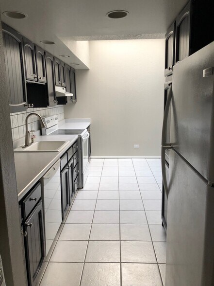 More Photos Of 2805-2901 S Locust St, Denver Apartments For Sale