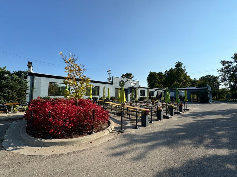 More Photos Of 8080 Grand St, Dexter Auto Repair For Sale