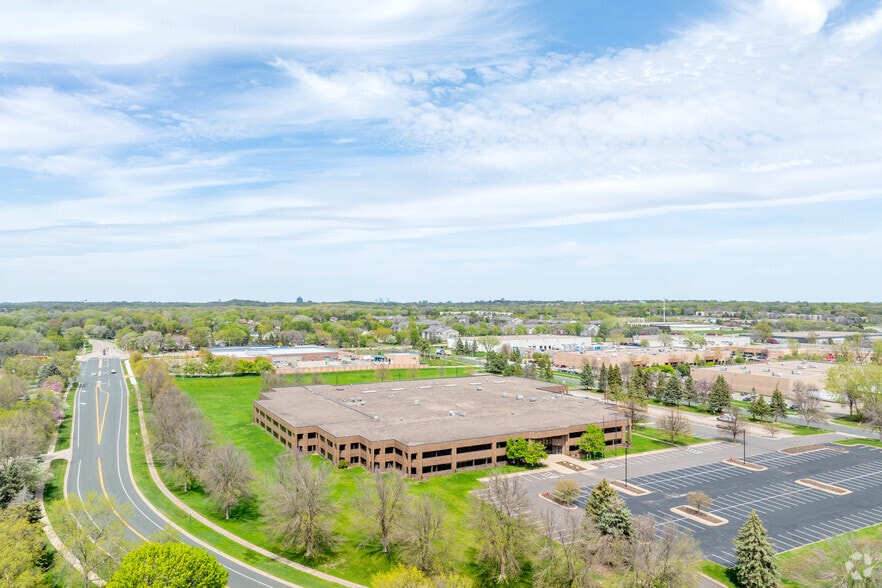 More Photos Of 10951 Bush Lake Rd, Bloomington Warehouse For Sale