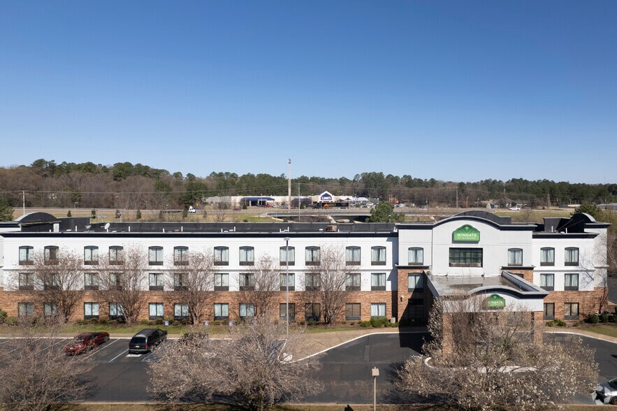 More Photos Of 129 Brickerton St, Columbus Hotel For Sale