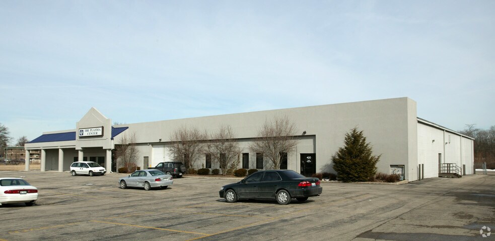 More Photos Of 420 Hill Ave, Aurora Light Distribution For Lease